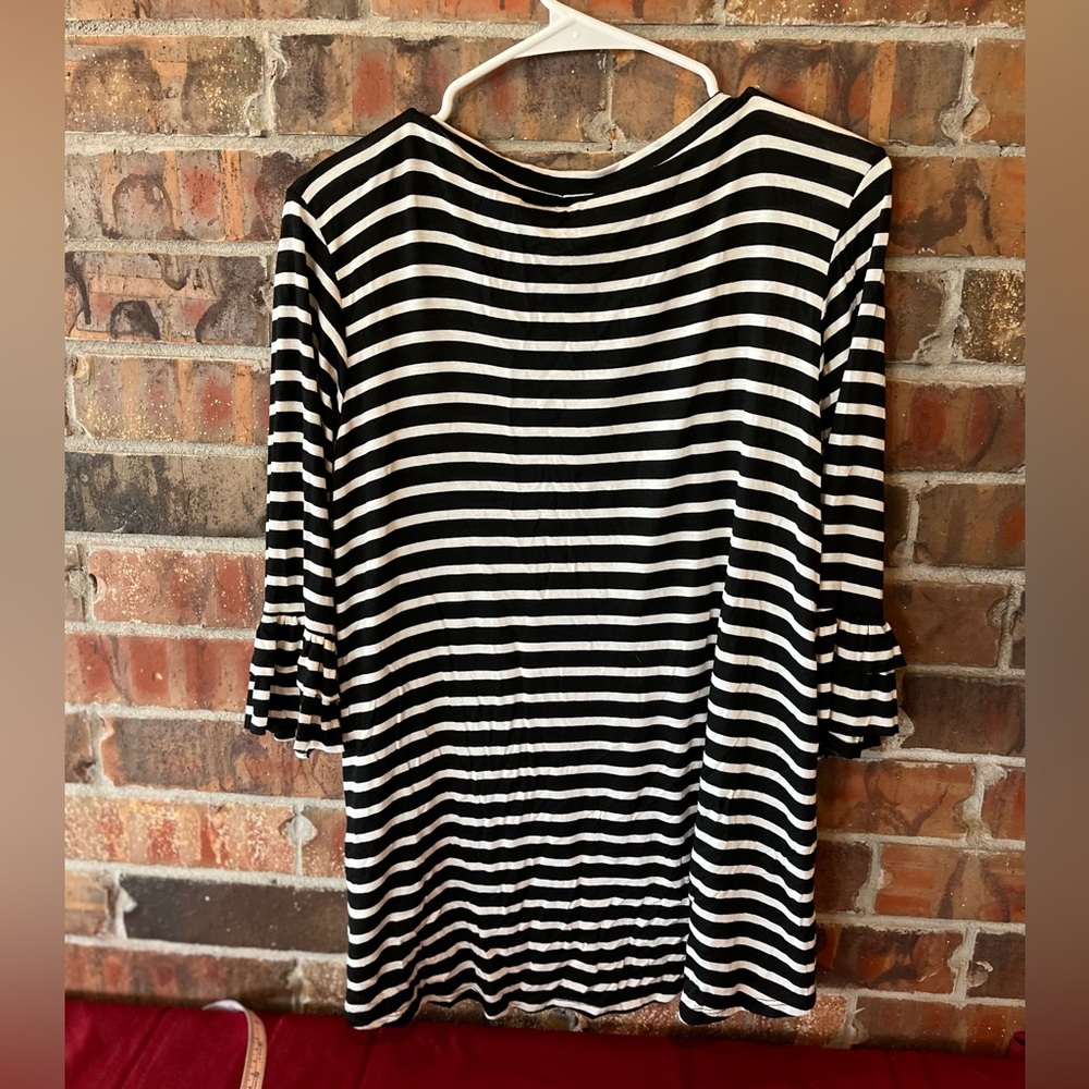 Hershe Black/Ivory 3/4 sleeve Baby Doll Women’s Top Size:M NWT - Picture 2 of 7